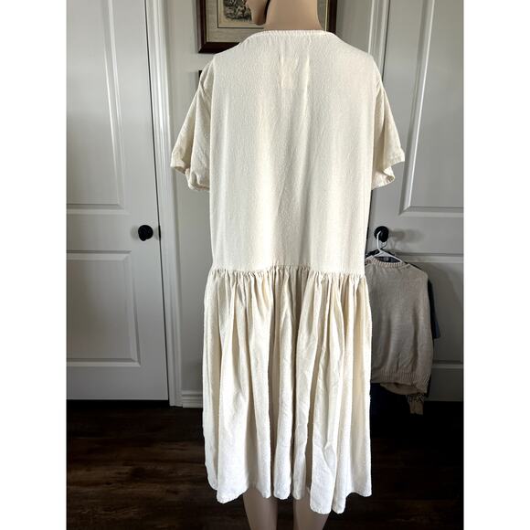 Jamie and the Jones cream colored dress - Picture 4 of 4